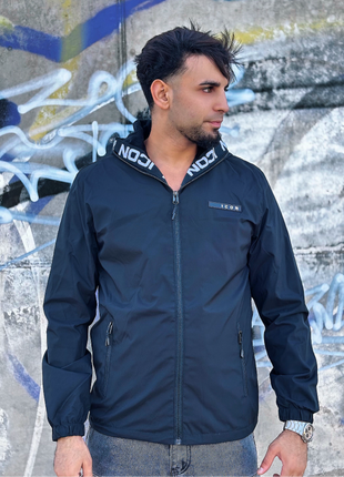 CHAQUETA DE ICON2 NEGRA