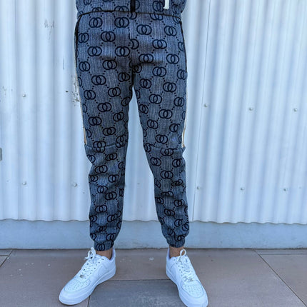CONJUNTO CHÁNDAL GRIS ESTILO URBANO CON DISEÑO EXCLUSIVO