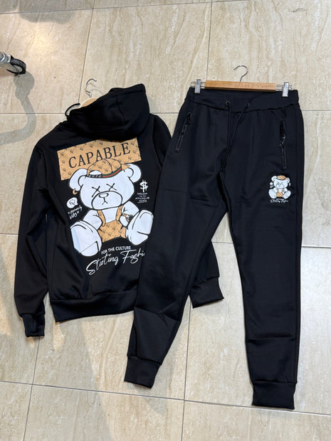 CONJUNTO CHÁNDAL DE OSO NEGRO