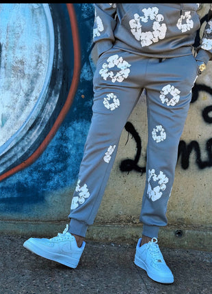 CONJUNTO CHÁNDAL NEGRO FLORES