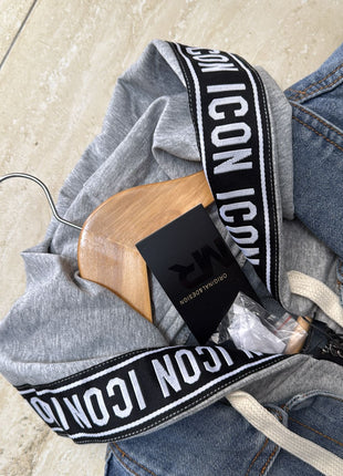 CHAQUETA DENIM CON CAPUCHA GRIS “ICON”