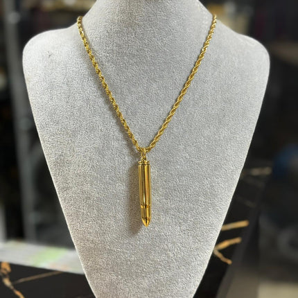 CADENA DORADA TRENZADA CON DIJE BALA — ESTILO URBANO