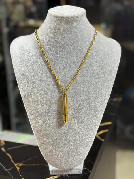 CADENA DORADA TRENZADA CON DIJE BALA — ESTILO URBANO